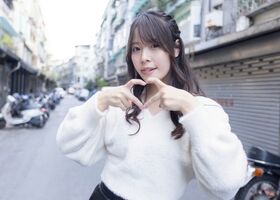 八木奈奈
