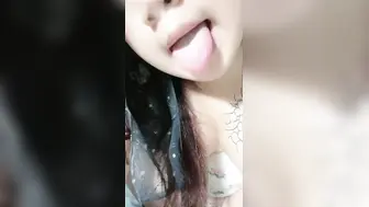18岁的清纯纹身妹妹，巨乳加上香甜可口的鲍鱼，顶级的美女撸点满满