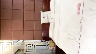 双马尾嫩嫩萝莉惨被开发菊花叫声凄惨