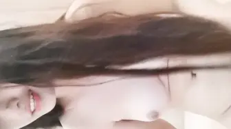 白衬衫黑丝长发萝莉可以文艺可以淫荡 玩来玩去还是萝莉最好玩
