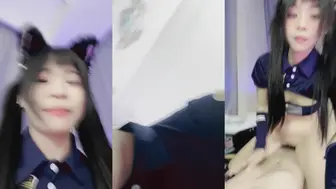 06小妞直播自慰第四弹，粉穴狂抠到喷水腿软