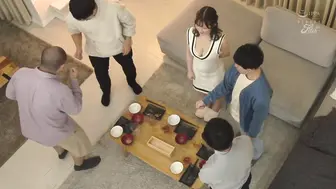 JUFE-478 [中文字幕] 桃園怜奈 - 久違5年再次見到的青梅竹馬變成分租公寓的SEX偶像！～明明很後悔卻加入抽插朋友群裡中出性交之下處男喪失的我～